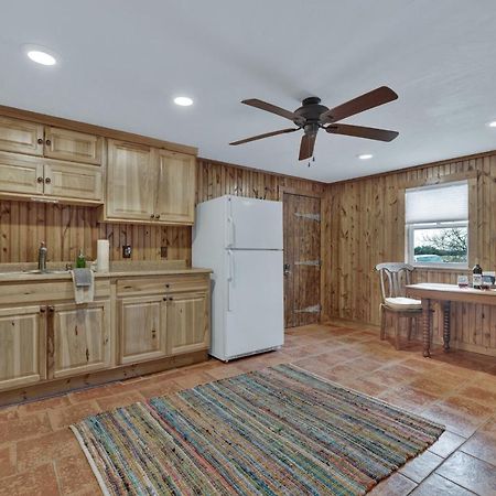 Ohana Ranch Cabin - 12 Minutes To Historic Main St Fredericksburg Luaran gambar
