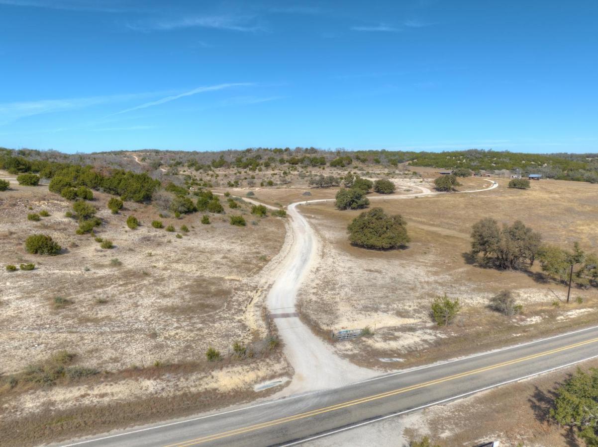 Ohana Ranch Cabin - 12 Minutes To Historic Main St Fredericksburg Luaran gambar