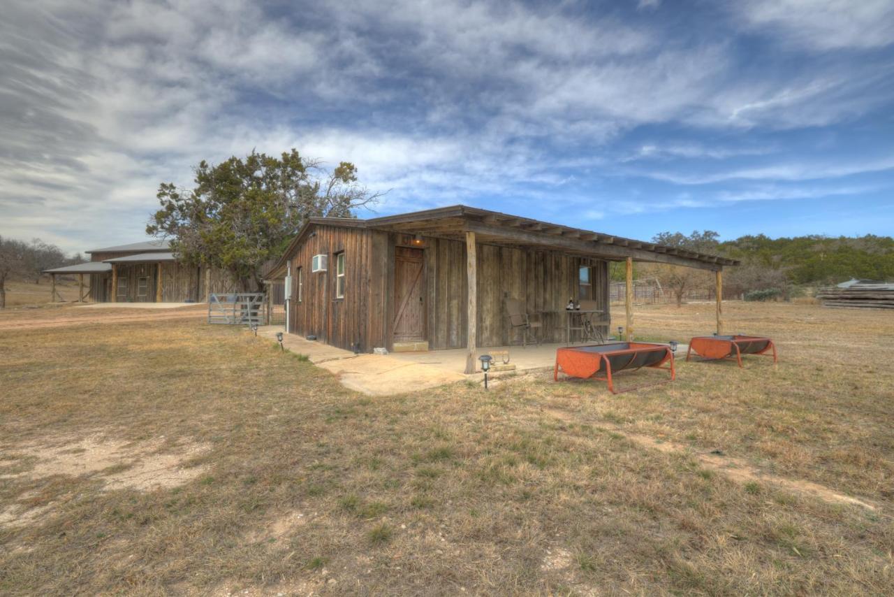 Ohana Ranch Cabin - 12 Minutes To Historic Main St Fredericksburg Luaran gambar