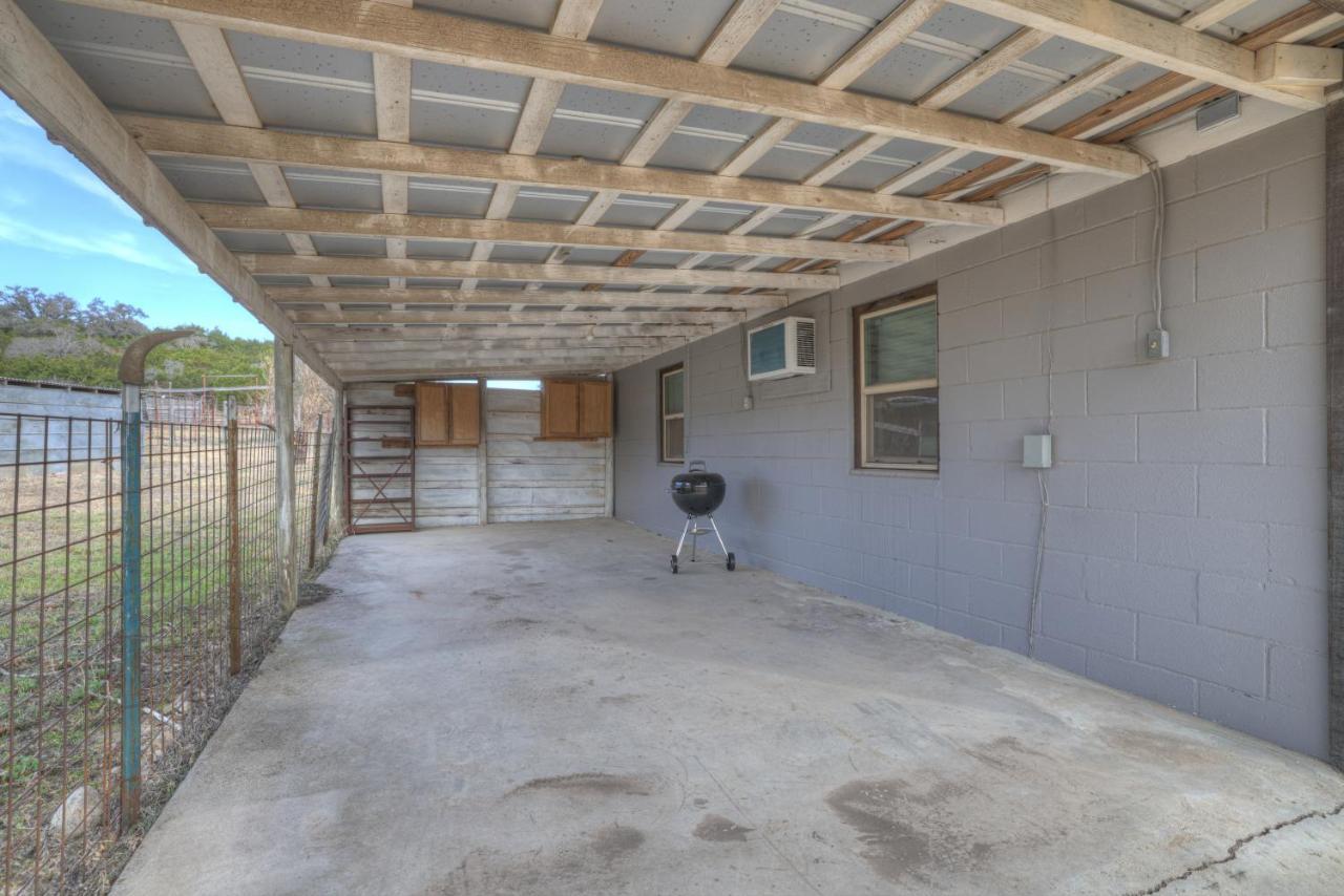 Ohana Ranch Cabin - 12 Minutes To Historic Main St Fredericksburg Luaran gambar